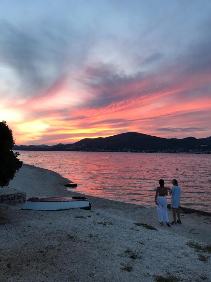 Apartman Pontis Okrug Gornji Trogir Bagian luar foto